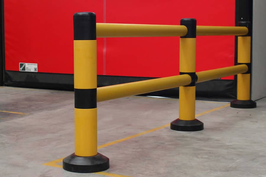 A Ditec B-Protect fix ütközésvédelmi oszlop részletes műszaki rajza, amely tartalmazza az alapozási méreteket, az acélszerkezet átmérőjét és a telepítési paramétereket a TEMA kivitelezésében.